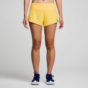 Women's Saucony Outpace 2.5" Split Shorts Yellow | CANADA DOJBHRW